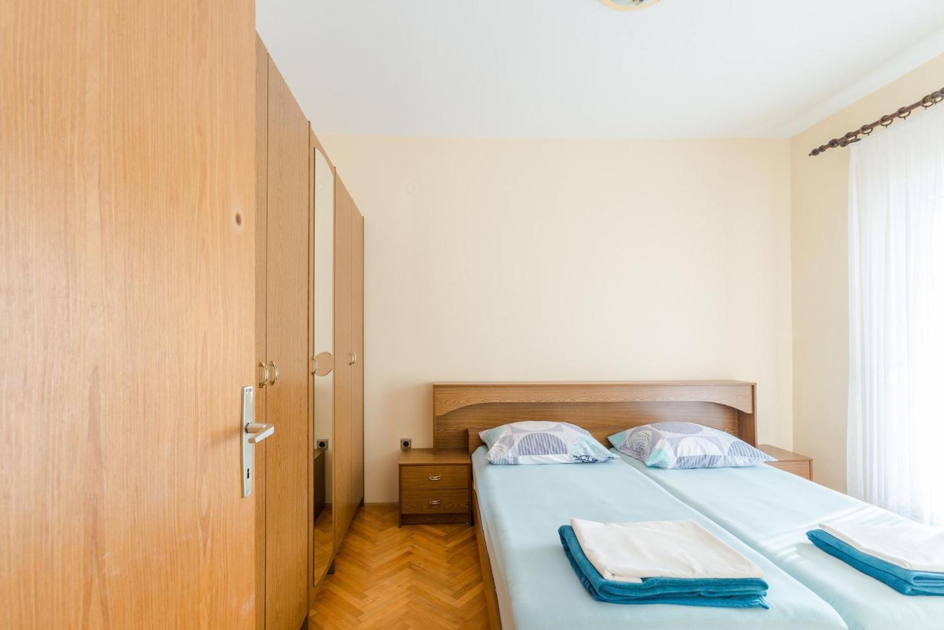 Apartments Ivica - With Parking Нін Екстер'єр фото
