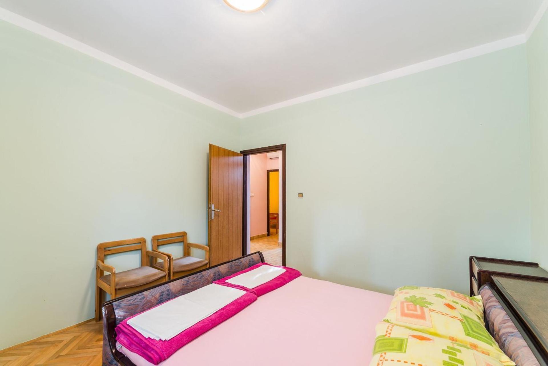 Apartments Ivica - With Parking Нін Екстер'єр фото