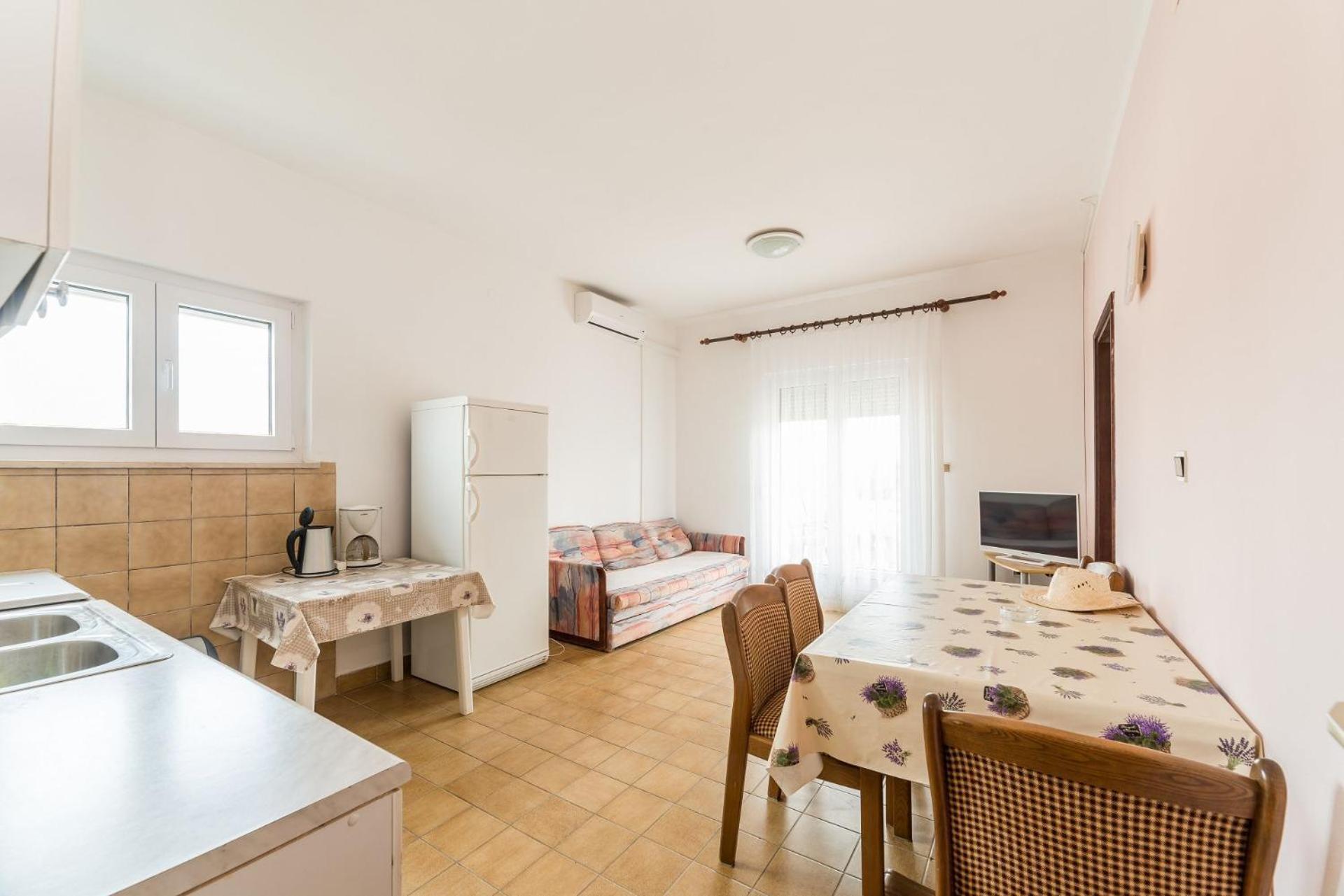 Apartments Ivica - With Parking Нін Екстер'єр фото