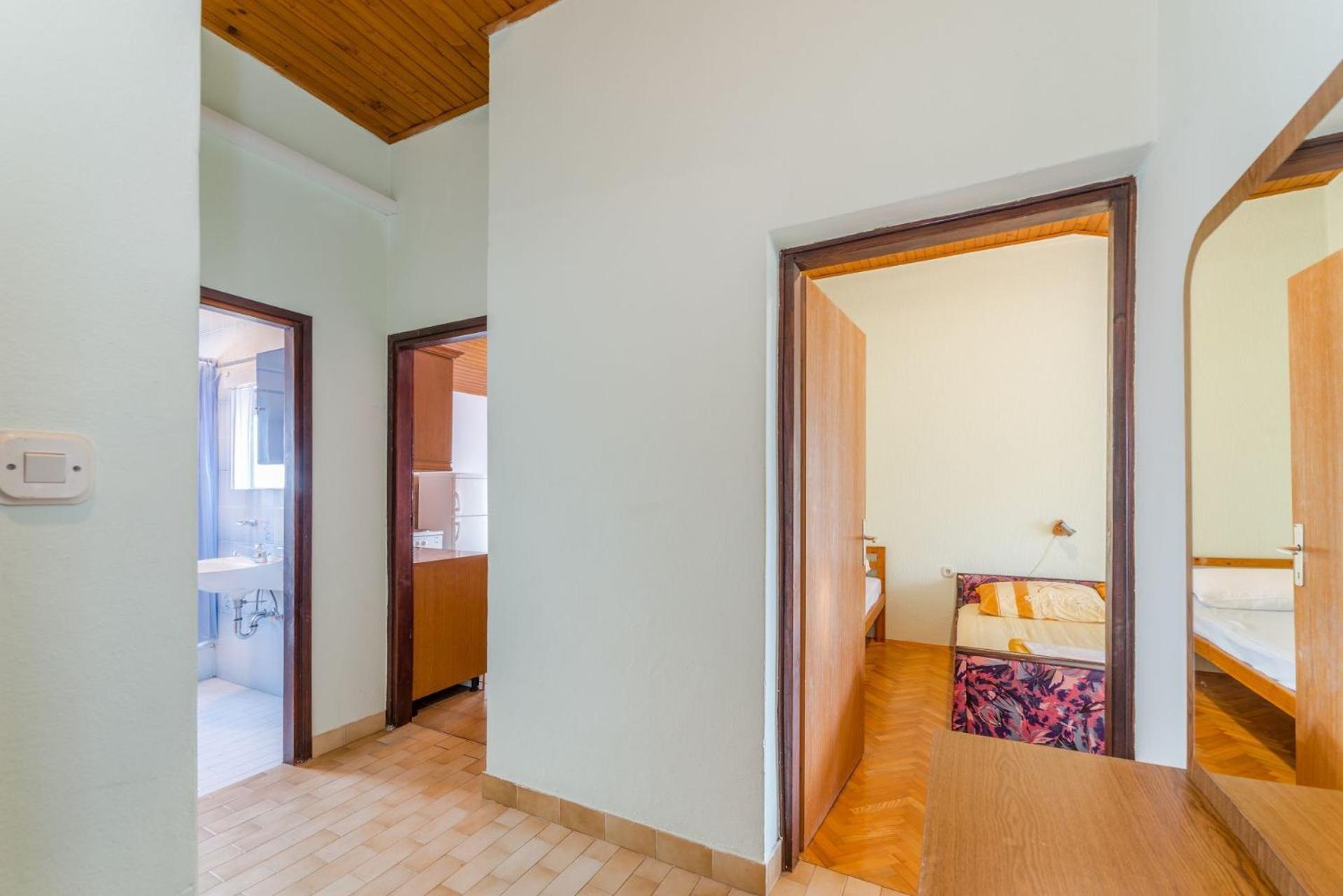 Apartments Ivica - With Parking Нін Екстер'єр фото