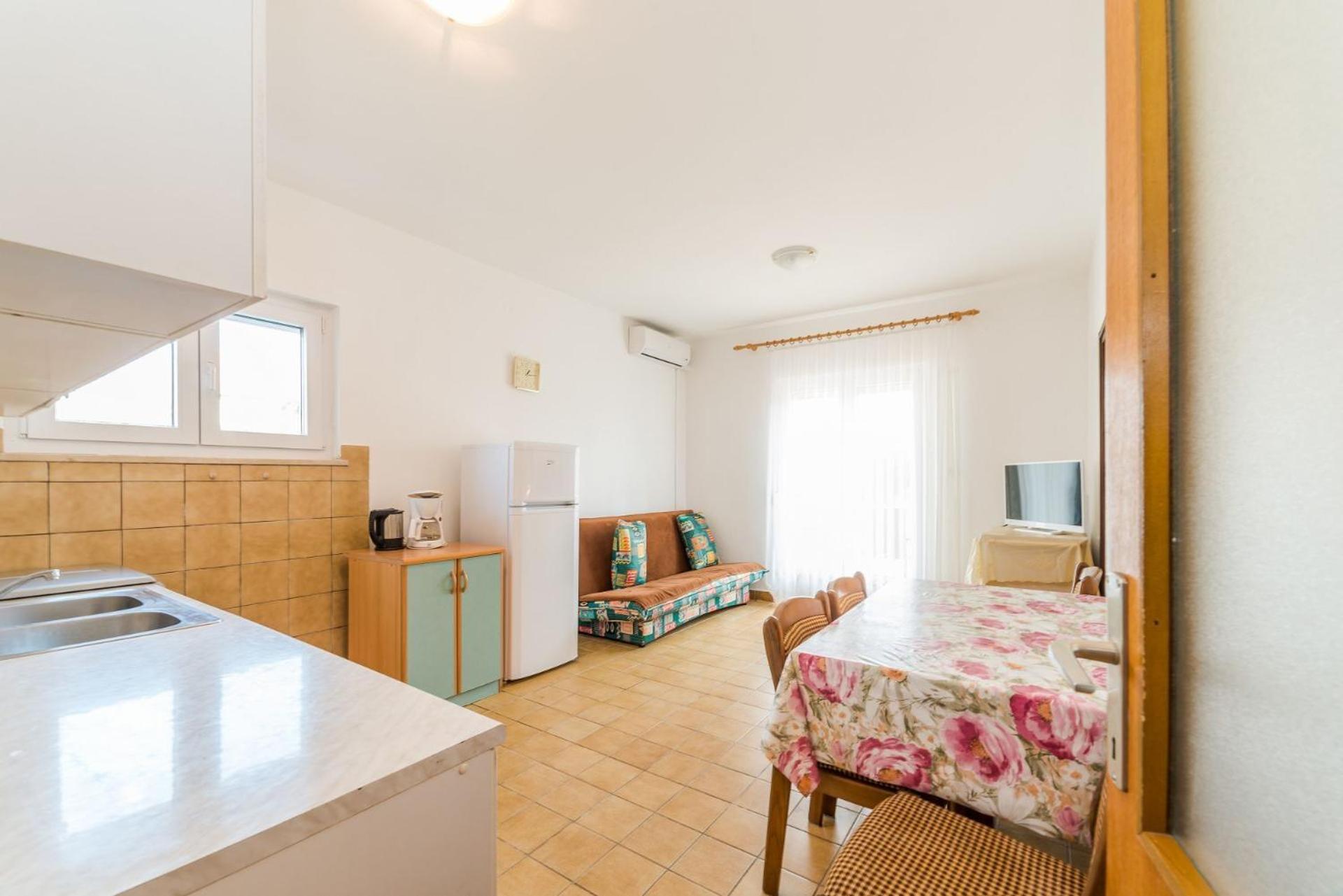 Apartments Ivica - With Parking Нін Екстер'єр фото