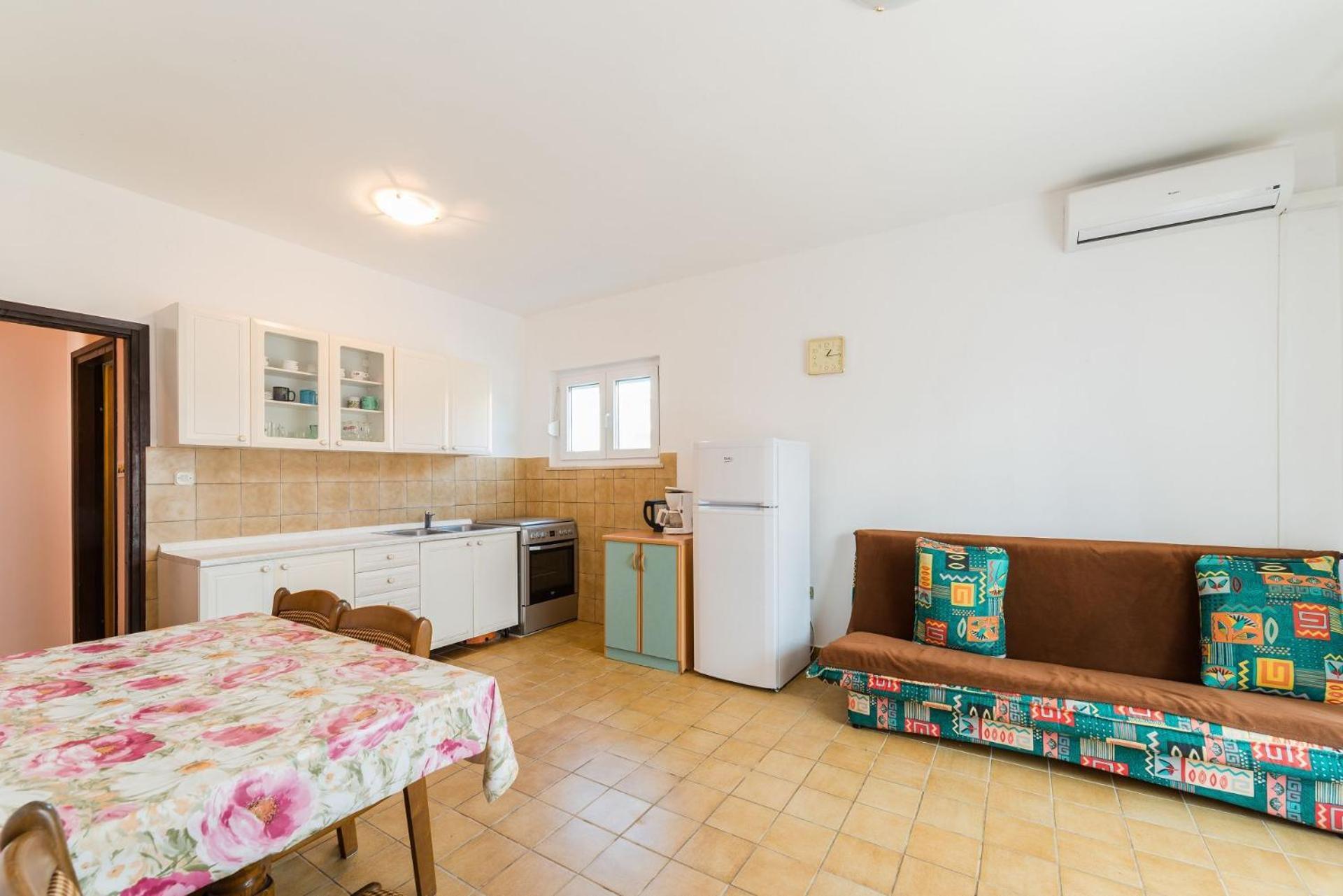 Apartments Ivica - With Parking Нін Екстер'єр фото